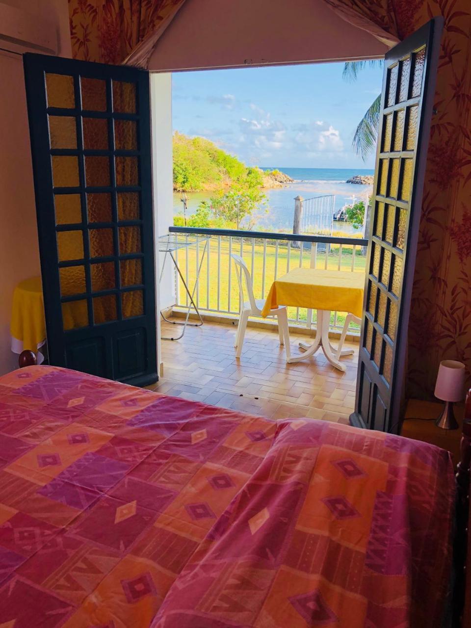 Le Gligli Bed and Breakfast Le Gosier  Buitenkant foto