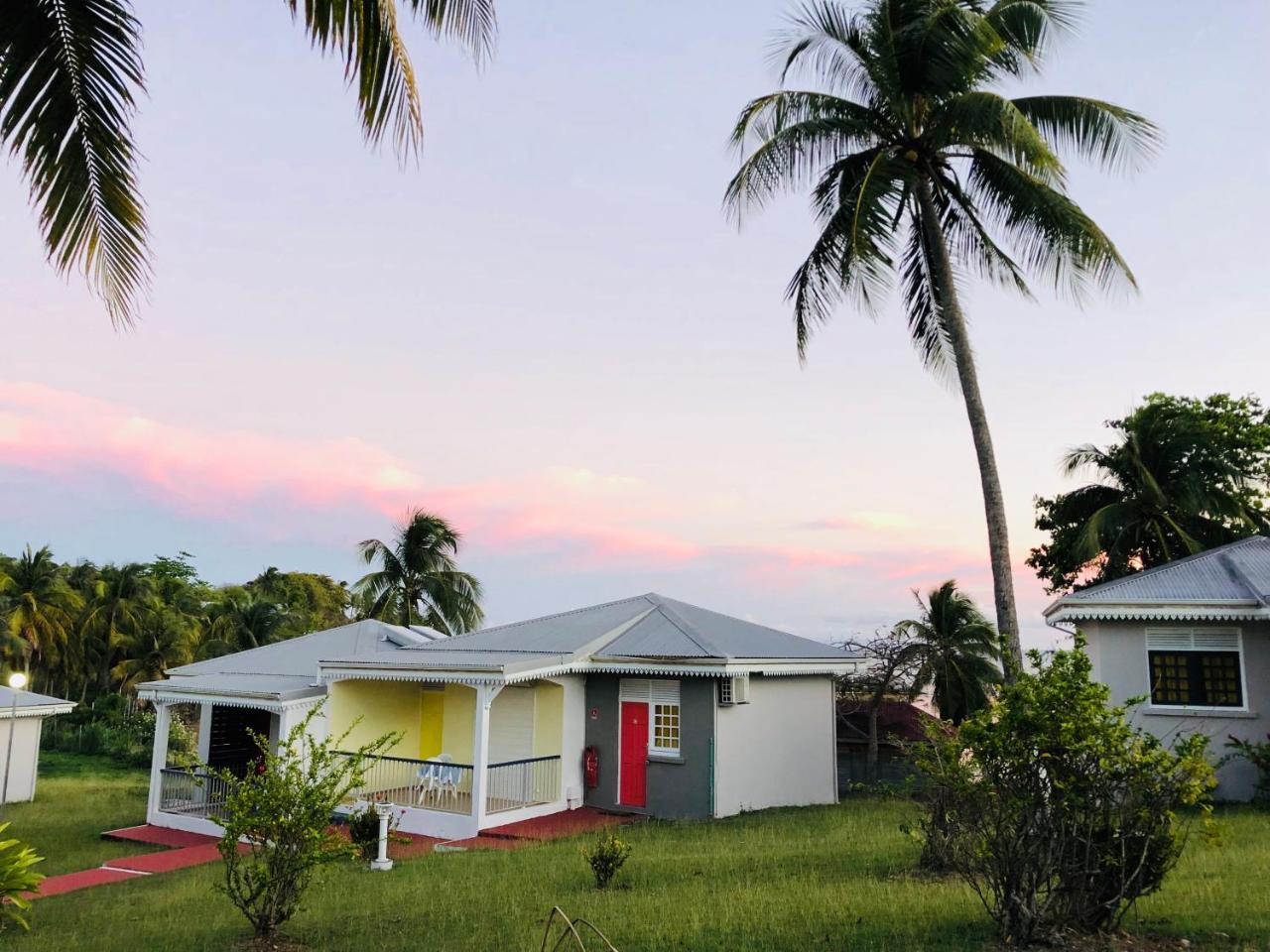 Le Gligli Bed and Breakfast Le Gosier  Buitenkant foto